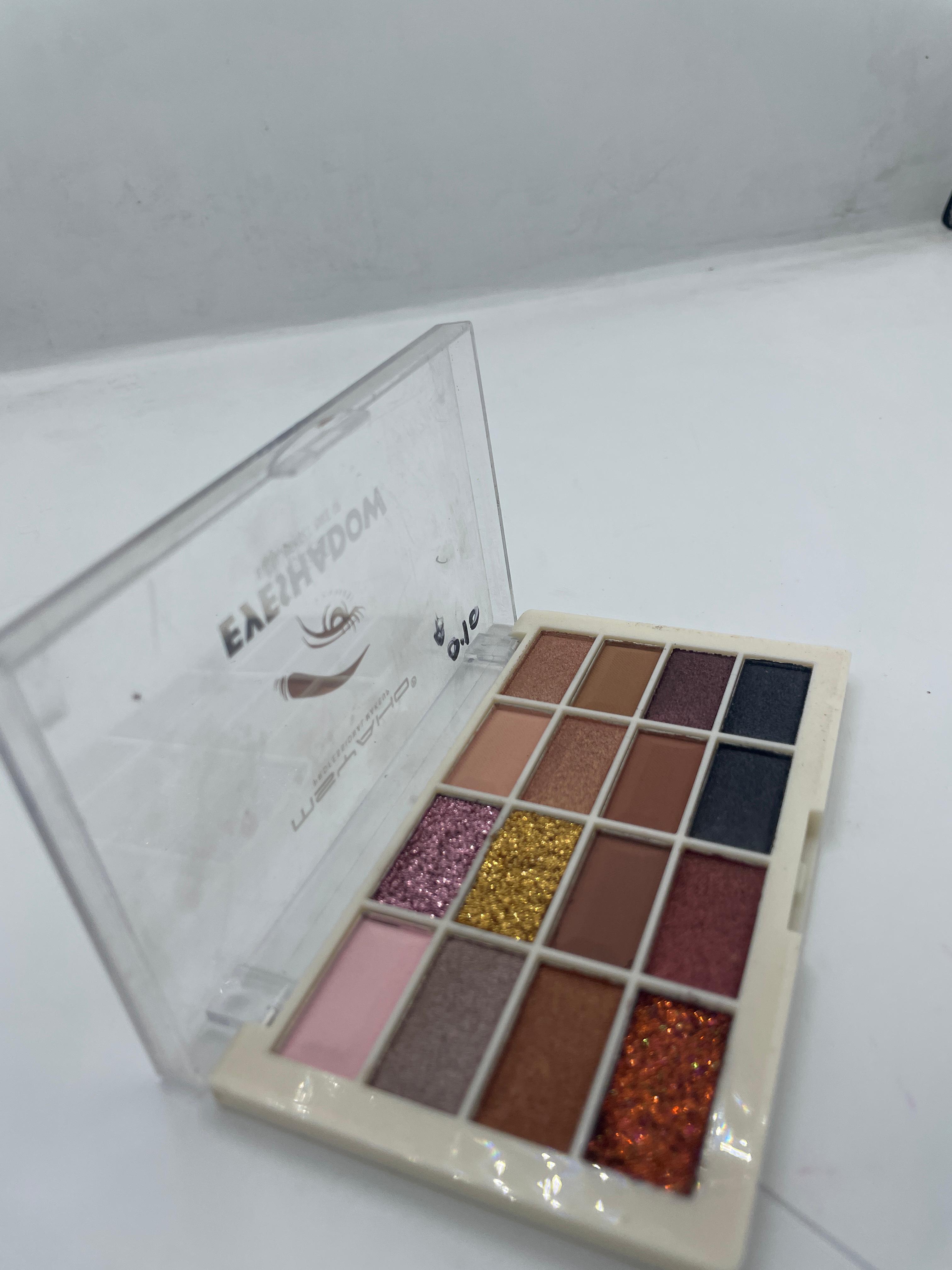 MSYAHO 16 Color Eyeshadow Palette