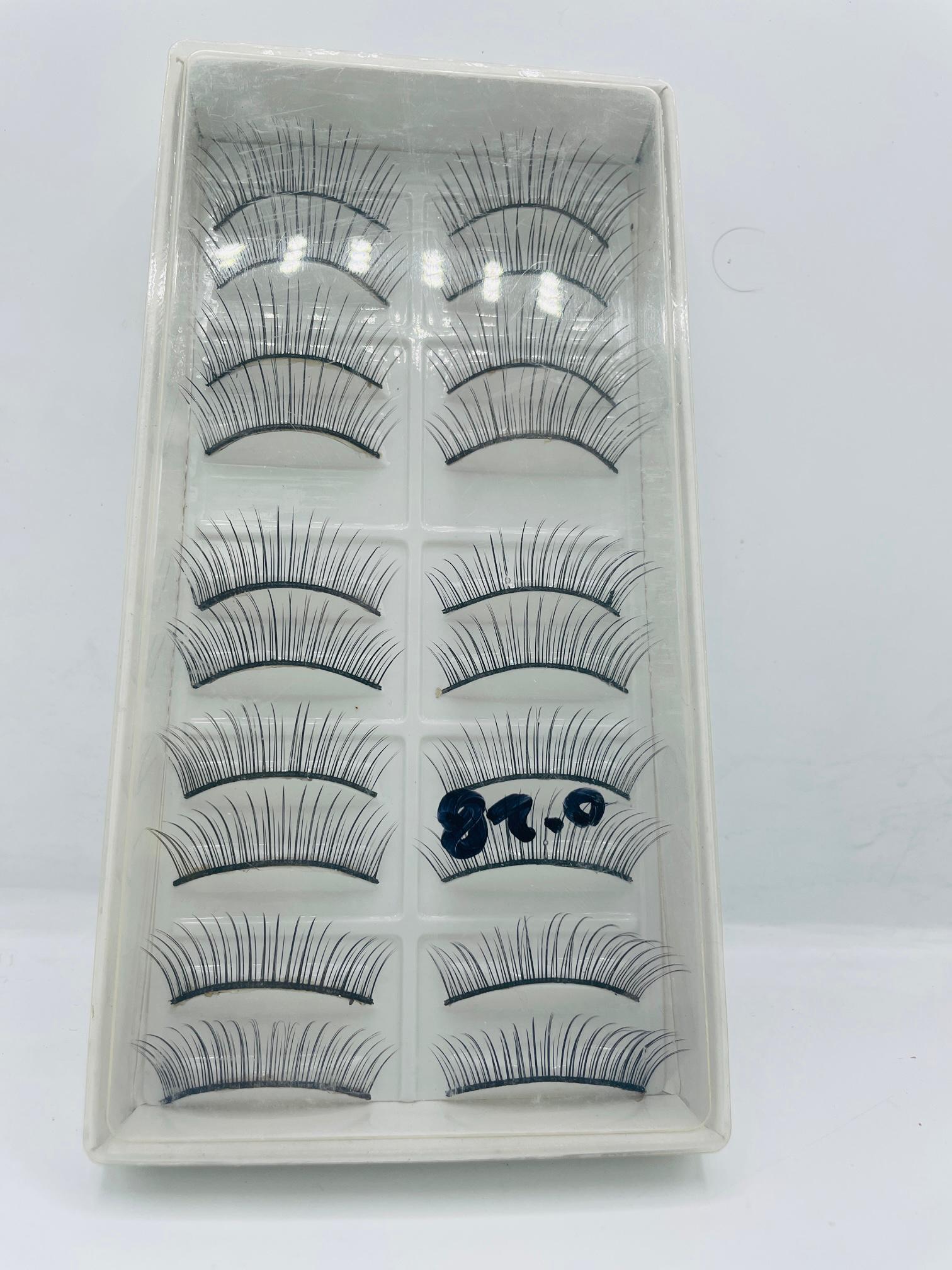 Lash Envy EYE LASHES 10 PCS