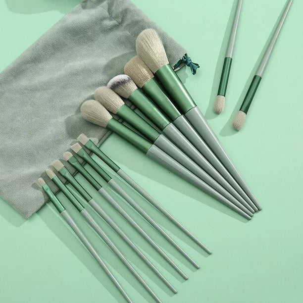 13pcs Professional Makeup Brushes Set Super Soft Powder Beauty Brush Blush Foundation Concealer Cosmetic Brush